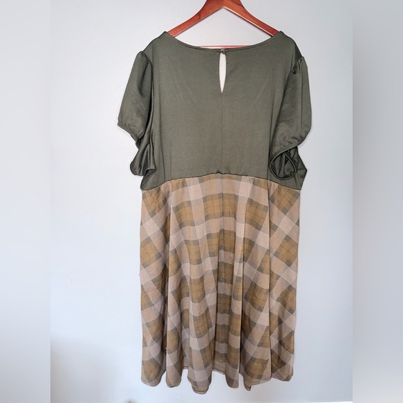 NWT Torrid Outlander Dress Plaid Lace-Up Bodice Fantasy | Size 6X / 30 - Picture 6 of 6